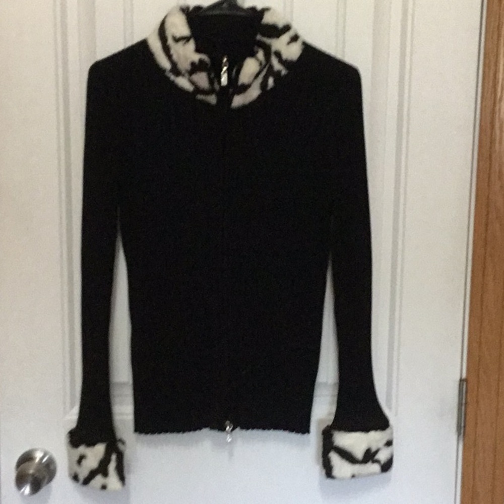Belldini sweater with fur zebra trim